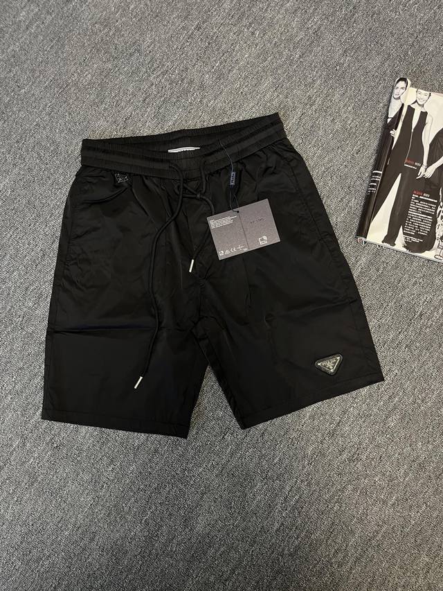 Prada triangle label shorts summer new shorts counters are on sale simultaneousl