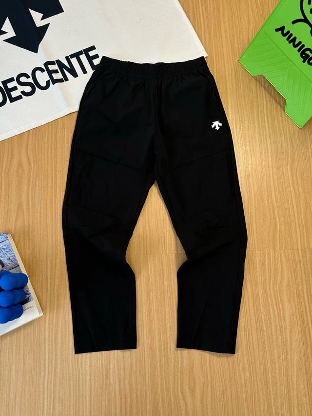 Descente solid color versatile casual pants Color: black, military green, gray a