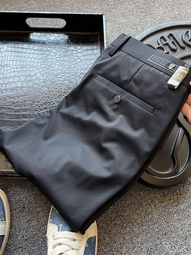 New product from the top counter! Popular hit! Fendi's new casual pants from the