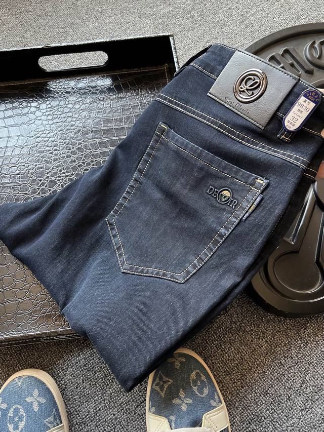 New jeans from the counter! Popular hit! Loewe's new washed dark blue jeans from