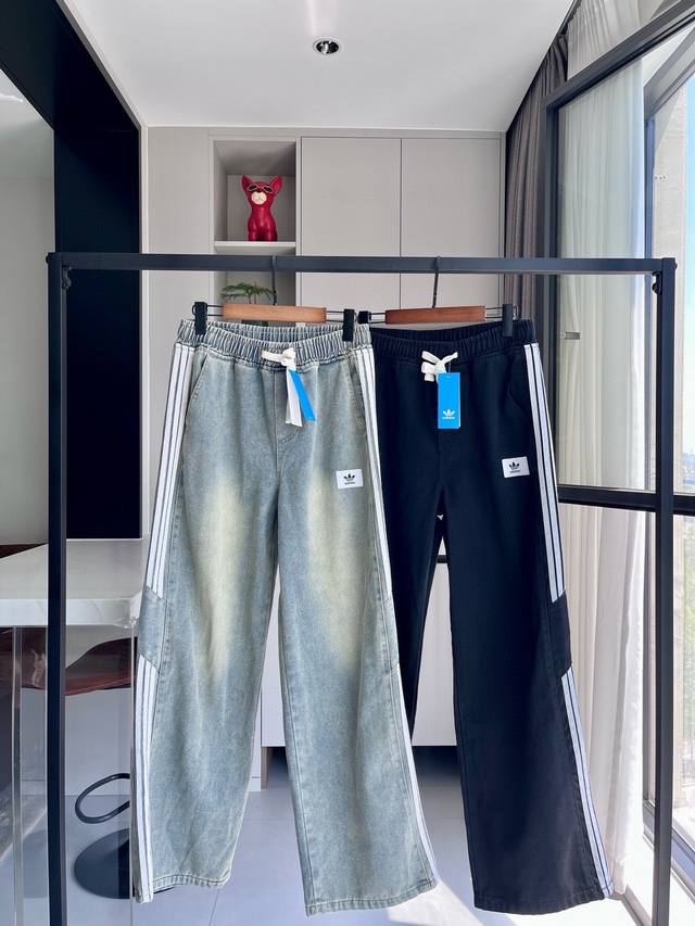 Trefoil three-bar patchwork jeans Adidas Trefoil three-bar patchwork jeans strai