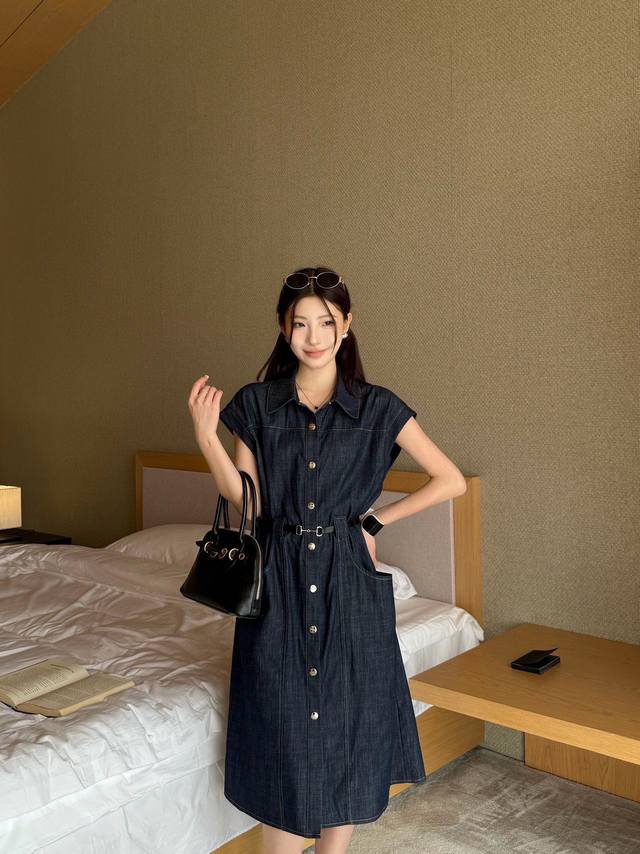 New arrival Gucci 25Ss denim dress with small flying sleeves Dark blue denim is