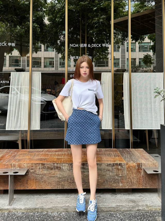 New set Gucc* Gucci's new embroidered short-sleeved jacquard culottes set Basic