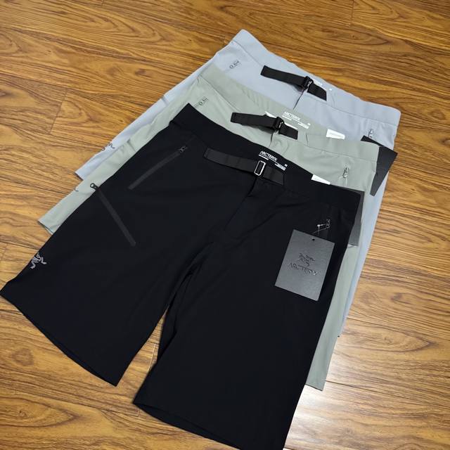 Arc'teryz Gamma Lightweight Short 9 Solid Color Logo Embroidery Button Straight
