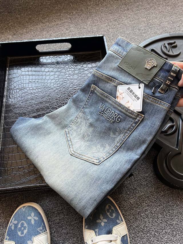 Top luxury jeans from the counter! Popular hit! Versace Medusa top luxury heavy