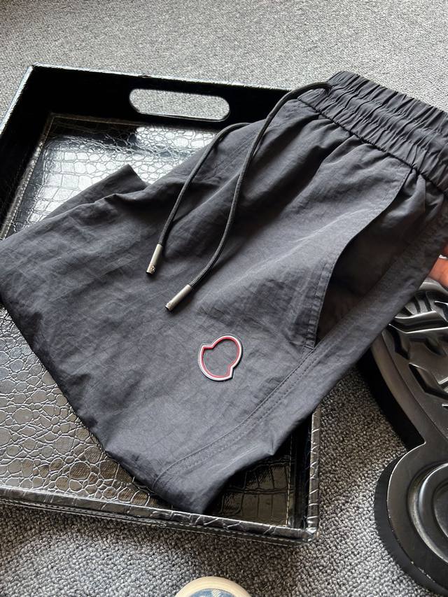 New Ice Oxygen Shorts! Popular item! Moncler's new ice oxygen cotton shorts! Han
