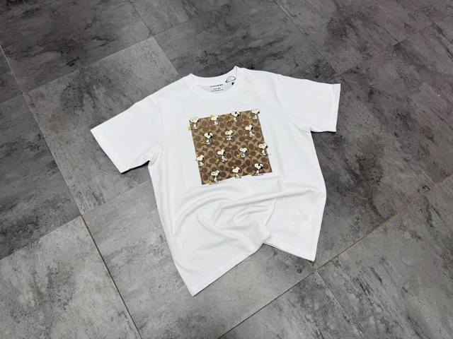 Coach latest Snoopy T-shirt in stock, Coach's latest Snoopy series is hard not t