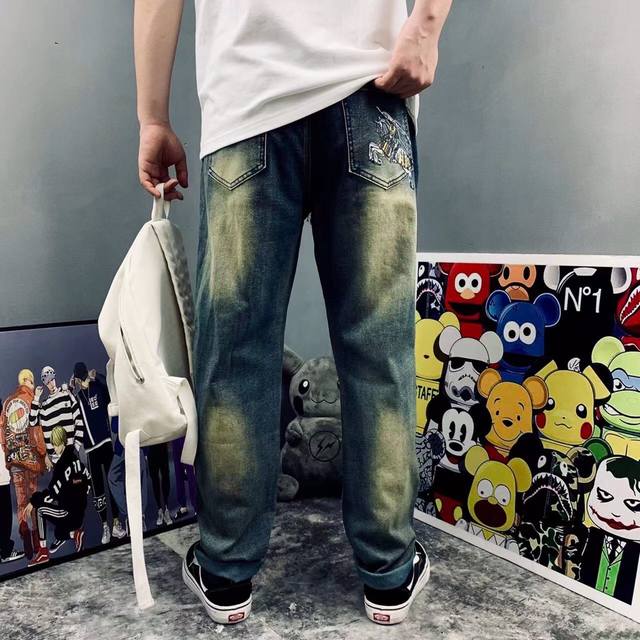 Burberr* Burberry Warhorse High Elastic Washed Denim Pants Unisex The fabric is