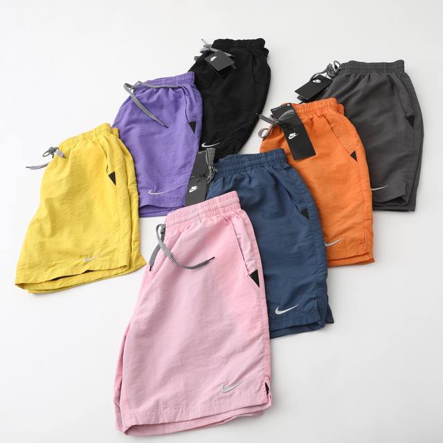 Seven-color Nike beach shorts Nike beach quick-drying shorts are available in mu