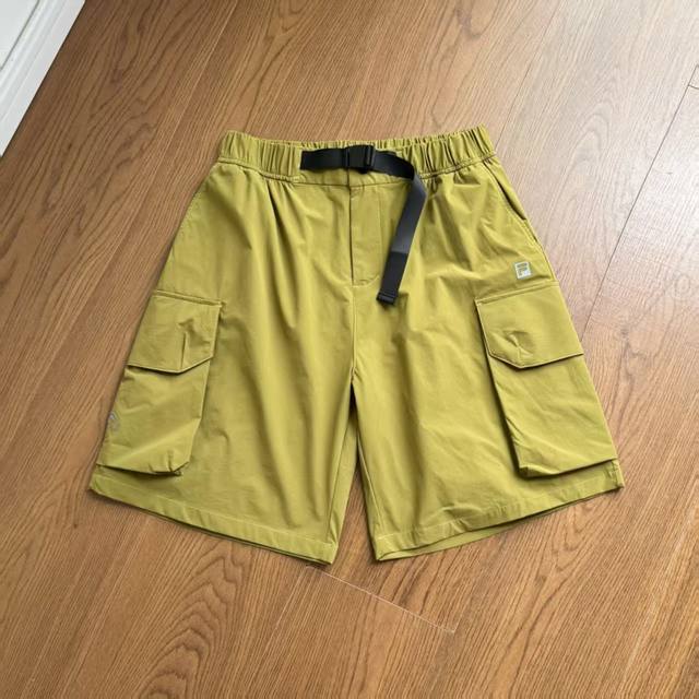 Fila 2025 summer new woven shorts loose overalls. The three-dimensional cutting