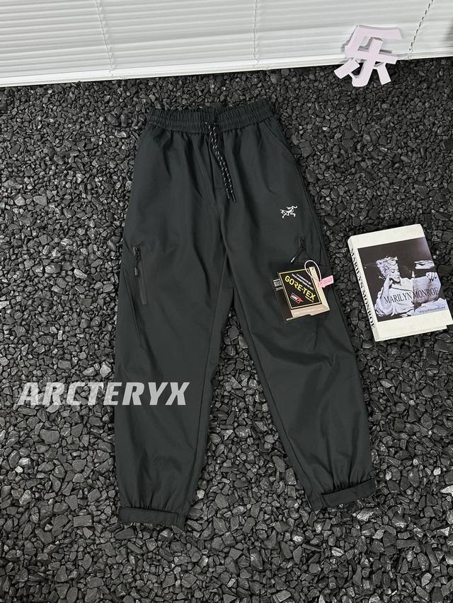 Evergreen model Arc'teryx multi-zip outdoor functional pants American windproof