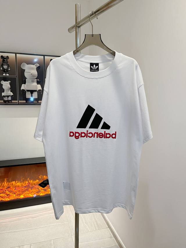 Top version Adidas x Balenciaga joint Ss double-sided embroidery T-shirt The mos