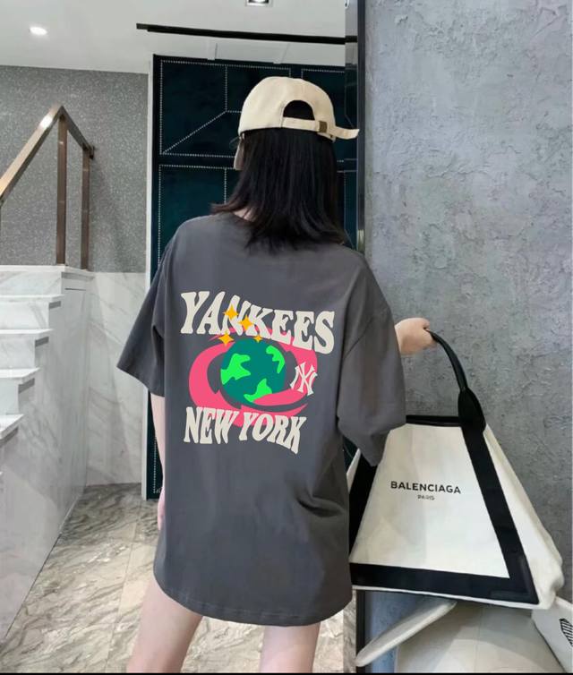 Mlb Yankees-Ny Earth Home Round Neck Short Sleeve Half Sleeve T-shirt The fabric