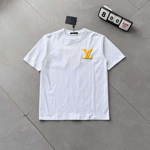 Lv ceiling real shot top detail picture Louis Vuitton unisex outdoor sports brea