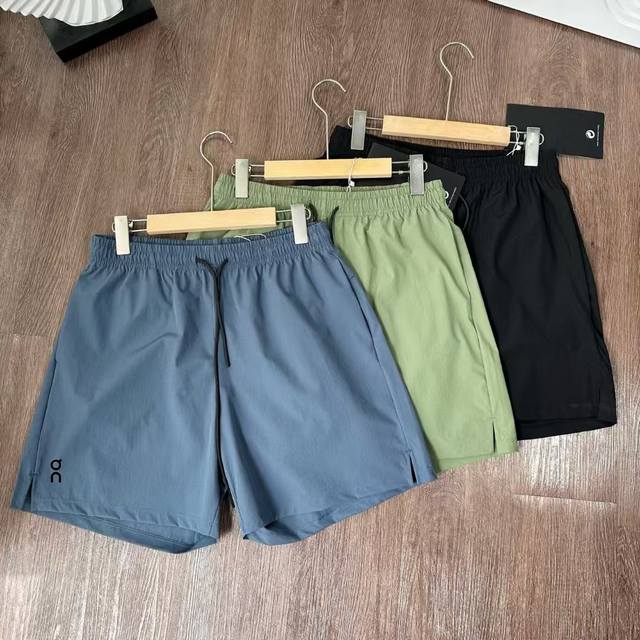 for On25 new sports shorts New model on sale at On counter for 490 The fabric is