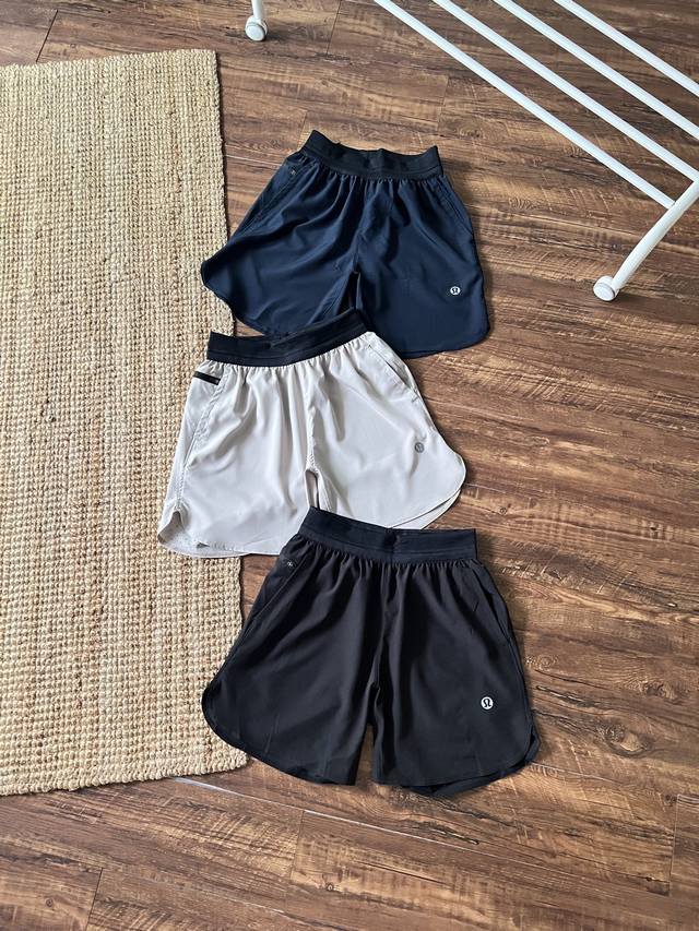 Lulu lightweight sports quick-drying training shorts are made of Swift high-perf