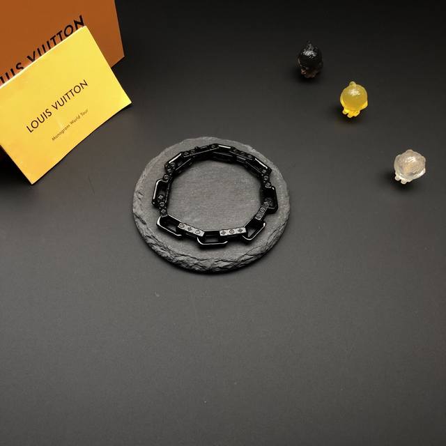 Louis Vuitton bracelet, top-level and highest version