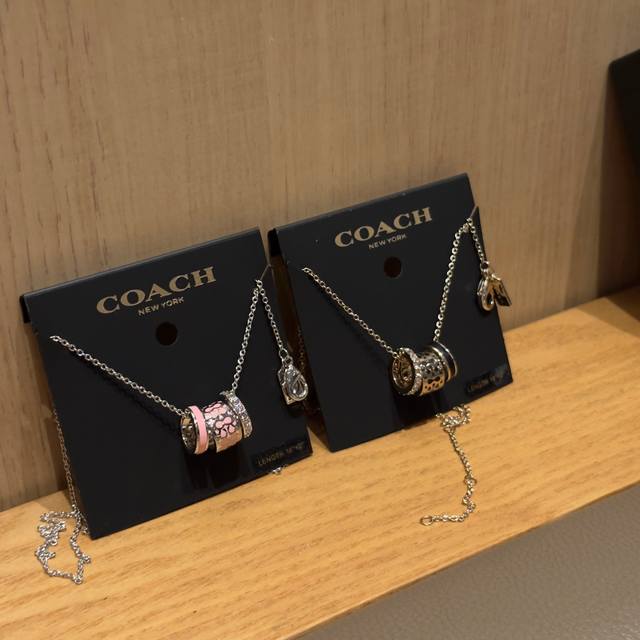 Coach wide three-ring necklace, the design is so thoughtful, Bulgari's affordabl