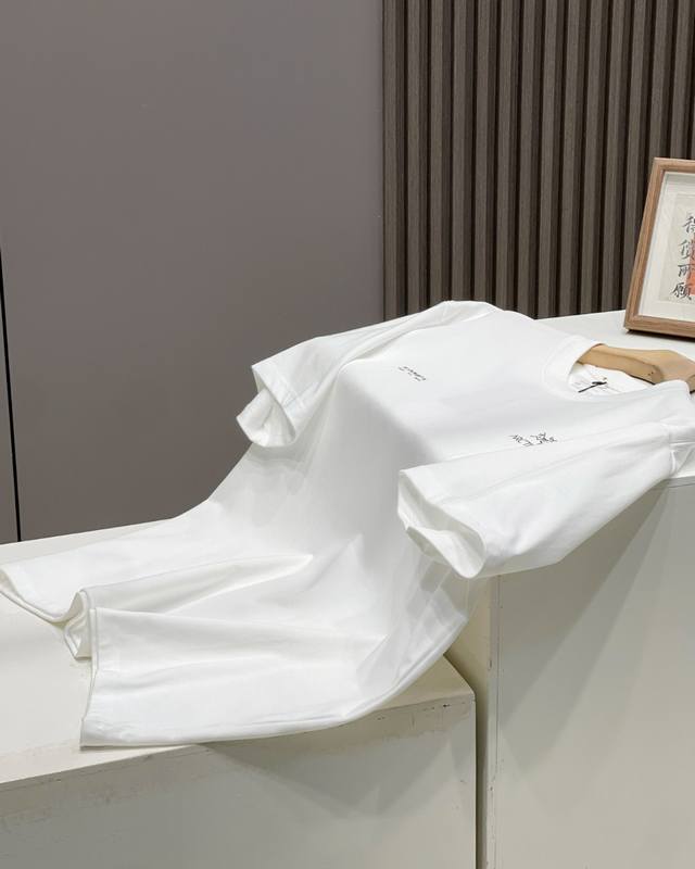 For the top version, look for 330G high weight Arc'teryx Graffiti Summer New Loo