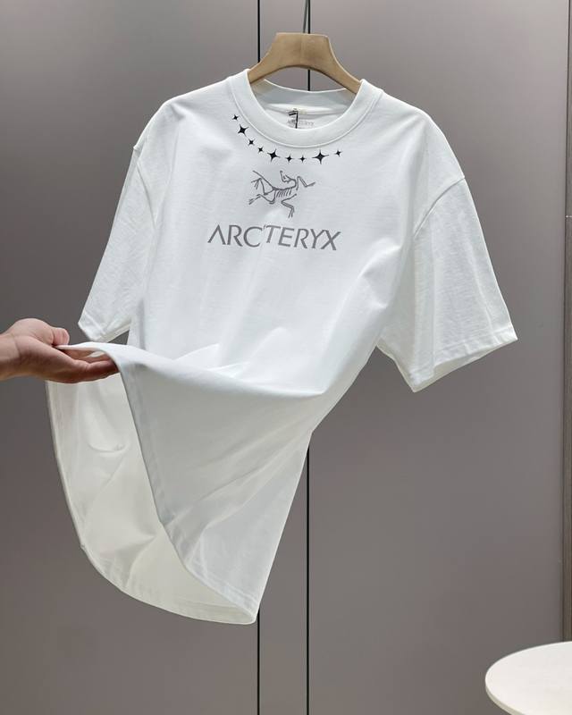 For the top version, look for 330G high weight Arc'teryx collar label summer new