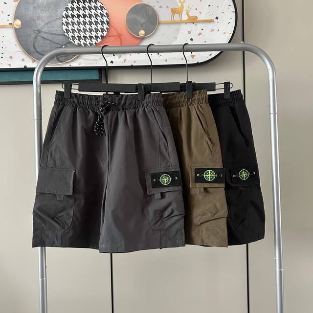 Stone Island workwear pocket shorts . The quality of the selection can be seen i