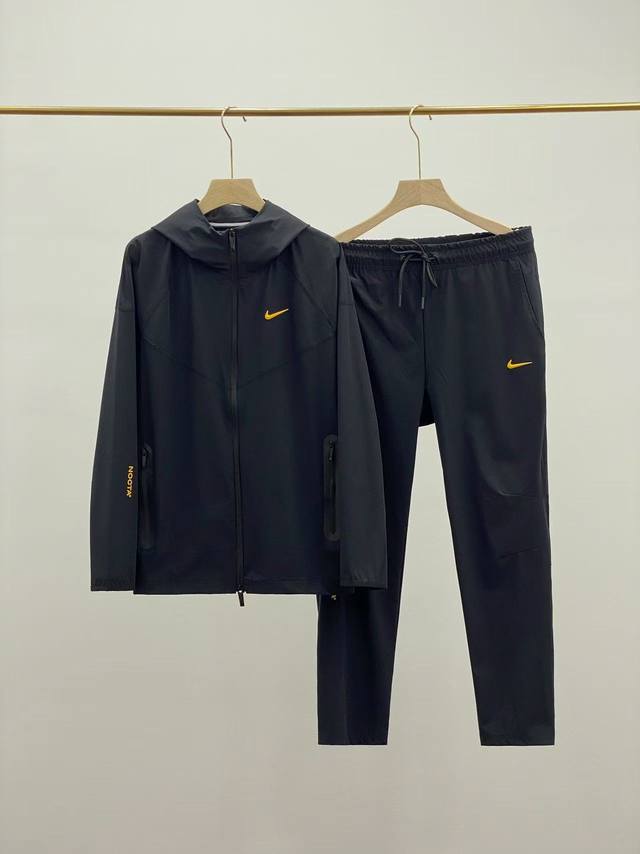 top pants Nike men and women Spring Festival season couple hooded zipper cardiga
