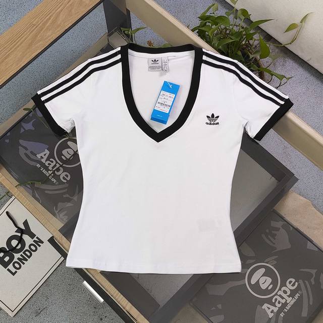 New arrival Model number: Dg8114 2025 new Adidas classic trefoil logo embroidere