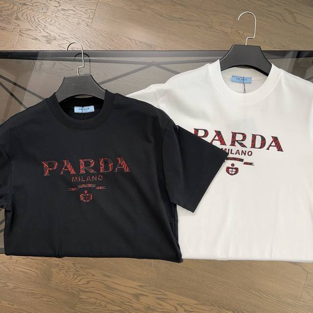 Prada 2025 new model letter laminated silicone letter short-sleeved T-shirt The