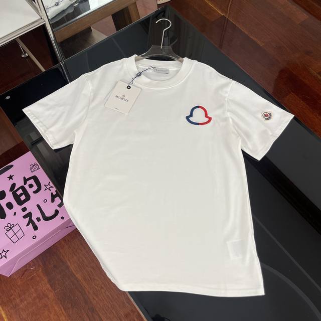 Moncler 25Ss red and blue color matching embroidered logo, small embroidered bad