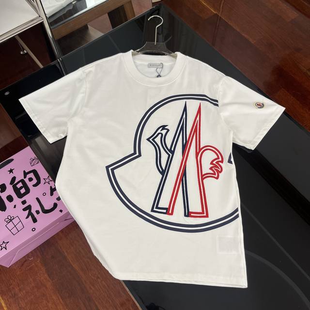 Moncler 25Ss with large logo embroidered on the side waist and small embroidered