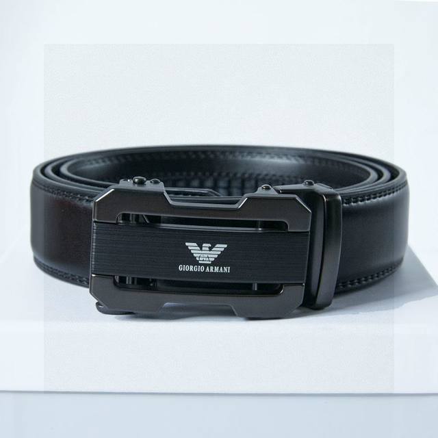 The latest Armani belt with frosted hollow buckle, it is really good-looking. Yo
