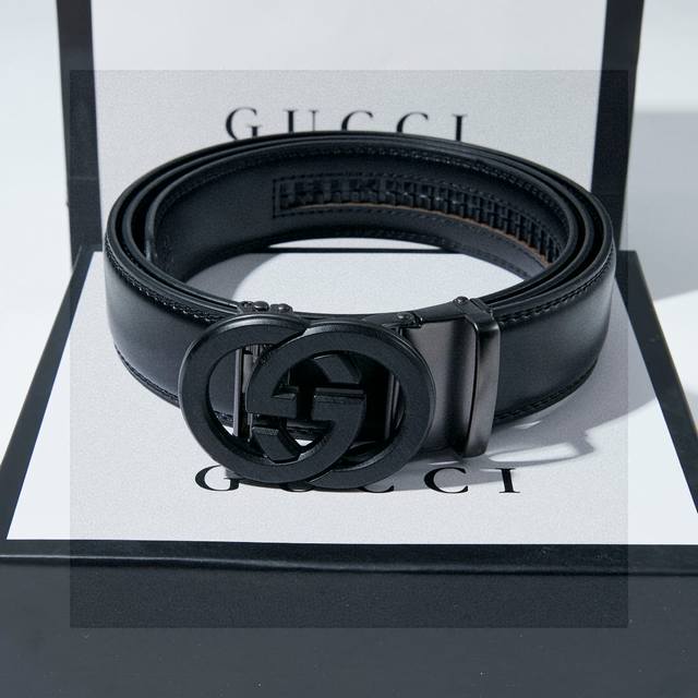 Gucci hollow automatic snap buckle leather belt frosted surface, the most popula