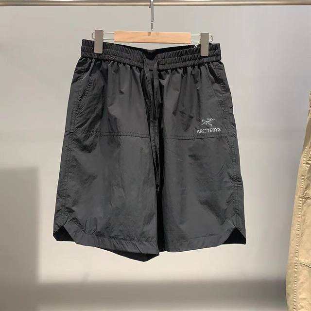 For These Arc'teryx summer shorts are made of functional fabrics, with a careful