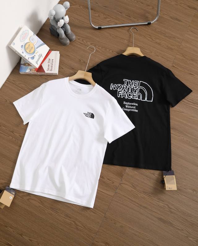 Brand: The North Face Size: ML-Xl-Xxl-Xxxl Color: White-Black Type: Men's sports