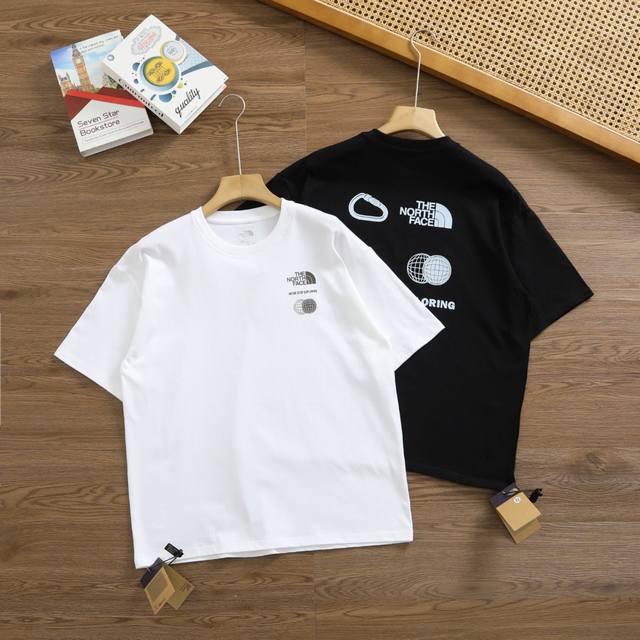 Brand: The North Face Size: ML-Xl-Xxl-Xxxl Color: White-Black Type: Men's sports