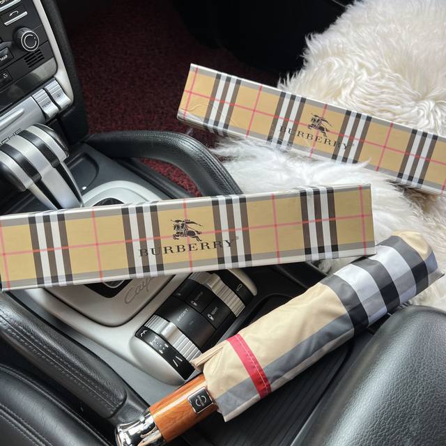 with gift box The latest popular sun umbrella from Burberry is here. It uses mag