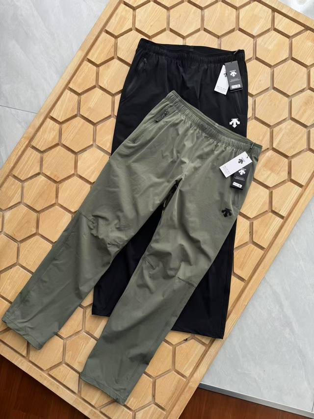 Descente outdoor men's quick-drying trousers, outdoor men's quick-drying wide-ve
