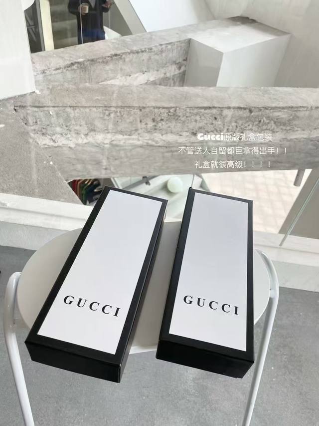 Gucci 5 pairs in a box! Classic, impeccable spring and summer socks for all seas