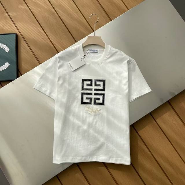 The top replica Givenchy 2025 spring and summer new brand logo embroidered short