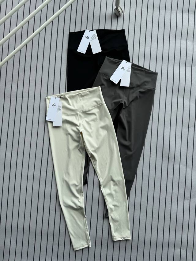 Alo 2025 Spring and Summer New High-waisted Hip-lifting Slimming Leggings Copy 1