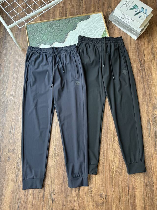 Descente summer men's quick-drying trousers are a great choice for summer sports