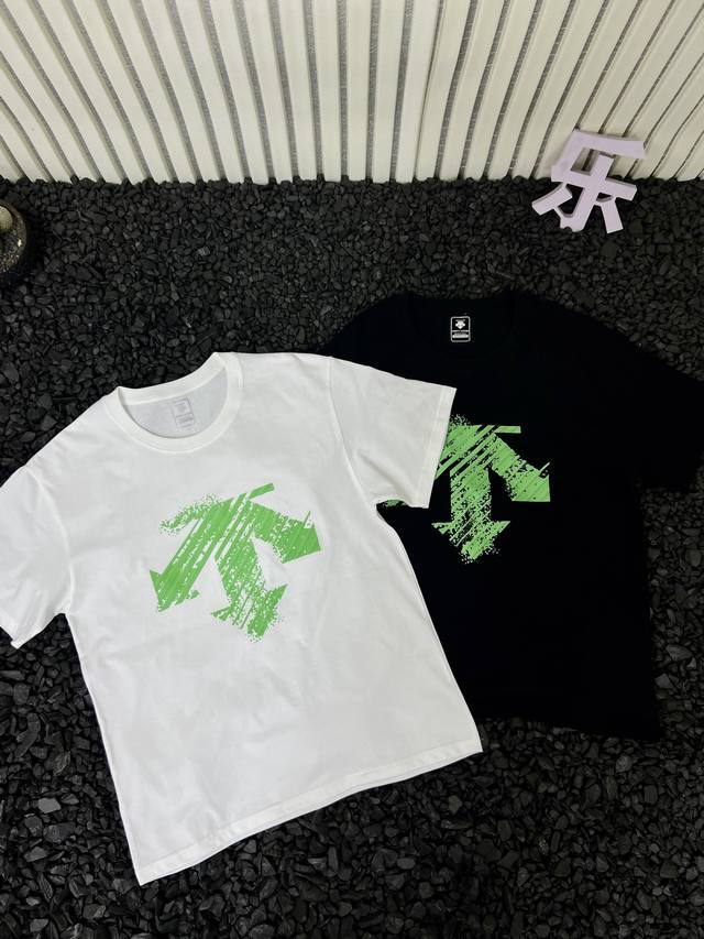 Descente Summer Couple Sports Loose Casual Short-sleeved T-shirt with Large Logo