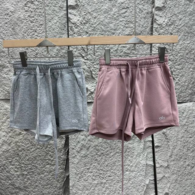 New summer Alo women's yoga shorts Alo's versatile basic shorts, The air is fill