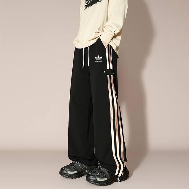 Balenciaga clover joint stitching sweatpants, sports pants overseas version 25Ss