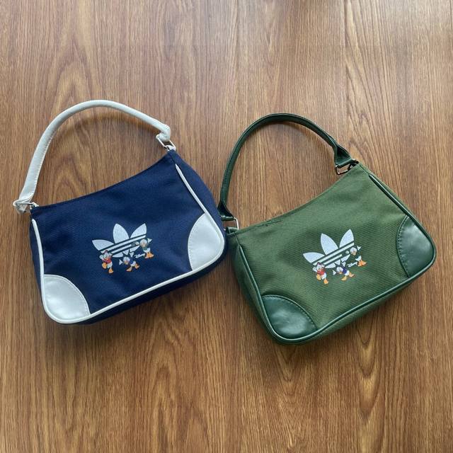 Adidas Originals Adidas Trefoil x Disney Donald Duck joint fashion sports trend