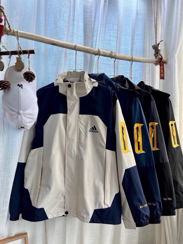 Adidas casual outdoor jacket Adidas casual outdoor jacket jacket, breathable and