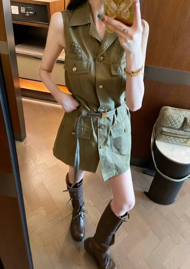 New arrival Miumiu Miu Miu 25Ss spring and summer new product retro color letter