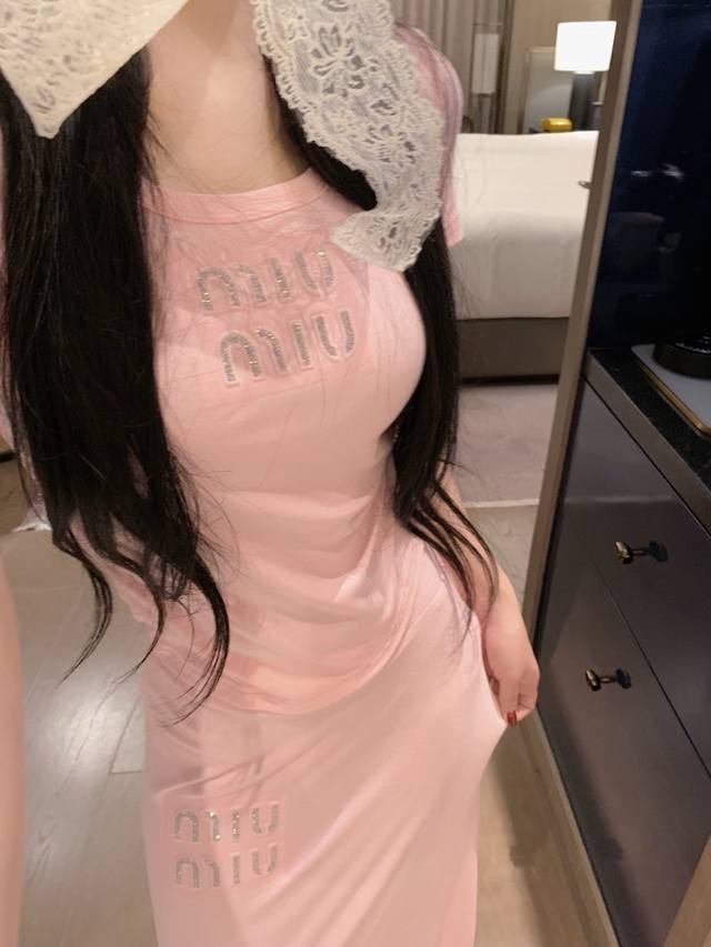 New arrival Miumi* Miu Miu 25Ss embossed rhinestone short-sleeved skirt suit Col