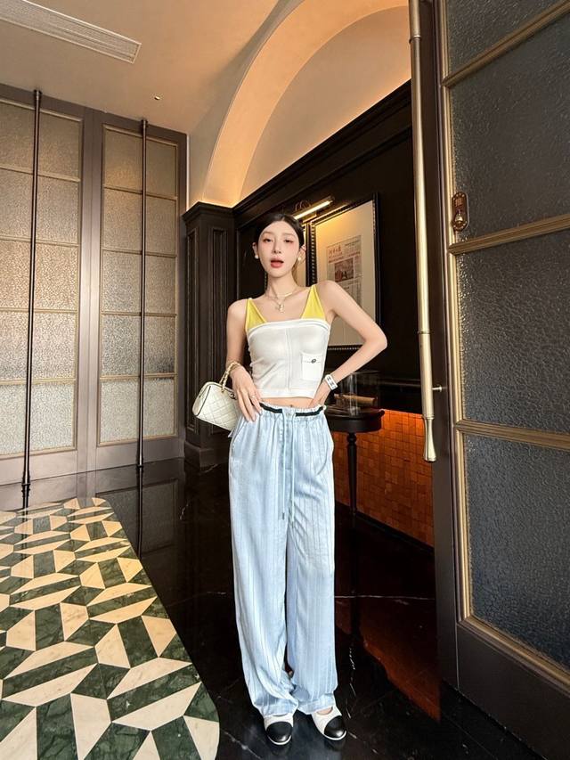 New arrival Chane* Chanel pleated striped drawstring straight trousers With embr