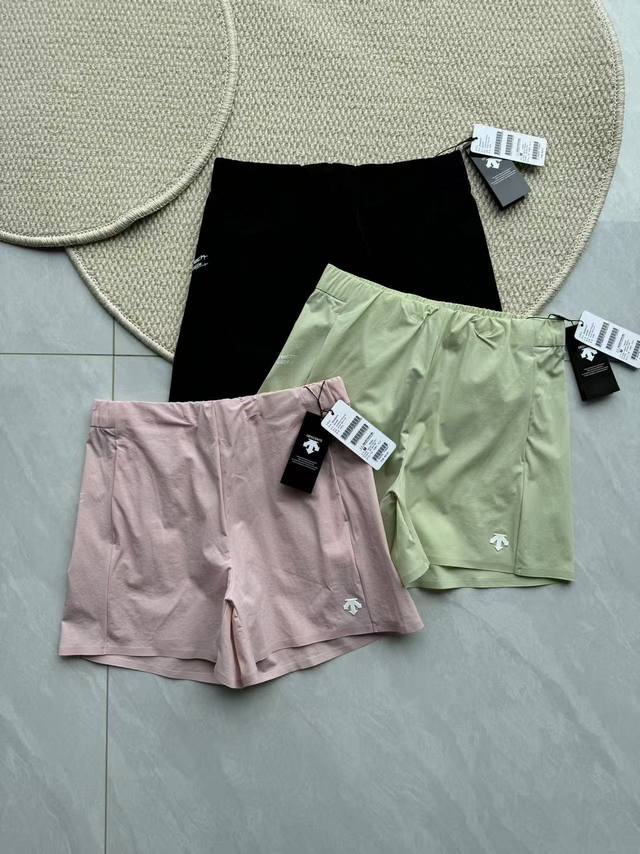 Descente Women's Training series of women's woven shorts are new summer products